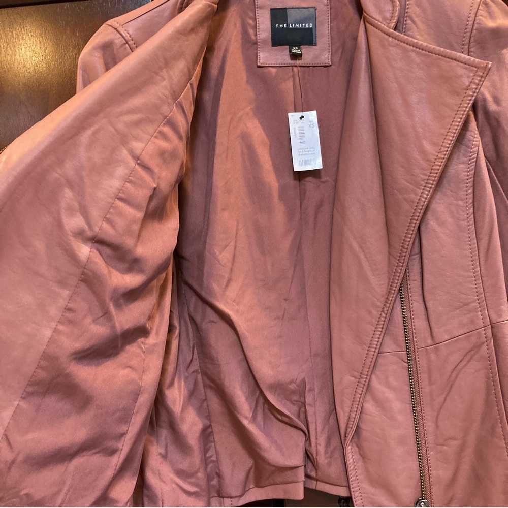 😃Host Pick 🎉 NWT The Limited Faux Leather Mauve Moto Jacket, Size XS - Picture 4 of 11